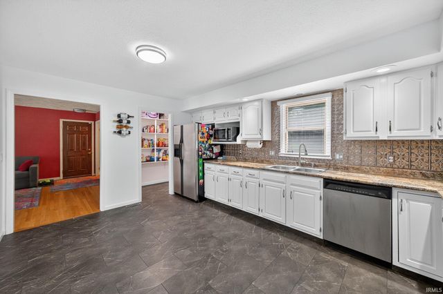 21380 Kroft Drive, South Bend, IN 46628