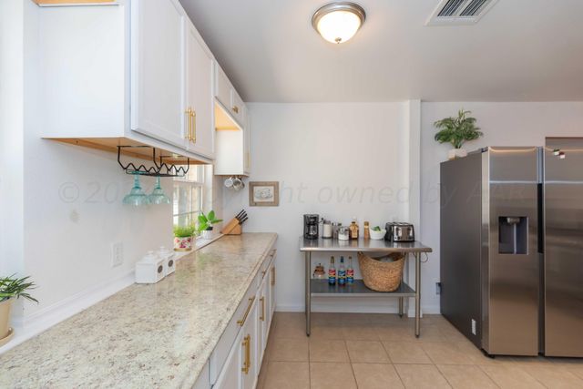 3002 S POLK Street, Amarillo, TX 79109