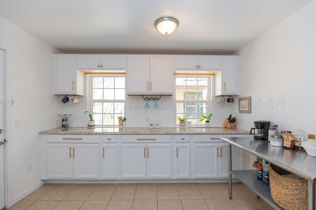 3002 S POLK Street, Amarillo, TX 79109