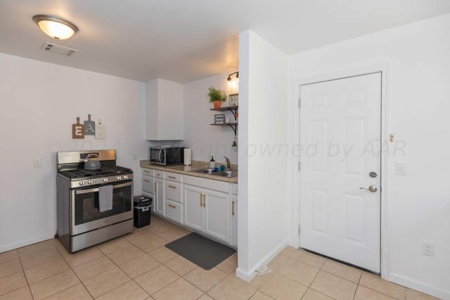 3002 S POLK Street, Amarillo, TX 79109