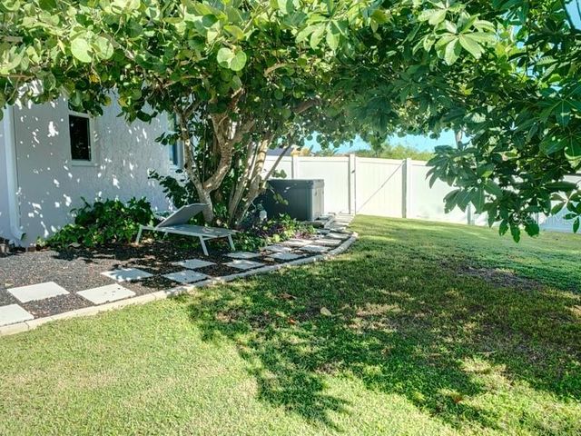 323 DOLPHIN PARKWAY, Punta Gorda, FL 33950
