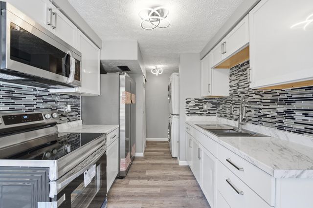 2467 Burgandy Lane, C, Columbus, OH 43232