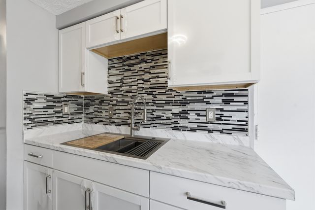 2467 Burgandy Lane, C, Columbus, OH 43232