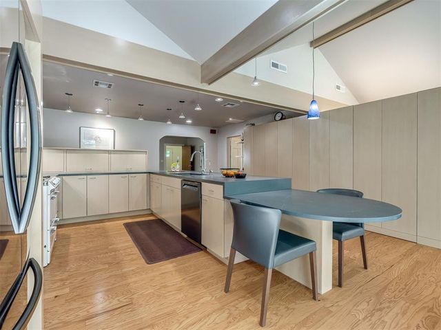 1102 McNamee Street, Norman, OK 73069