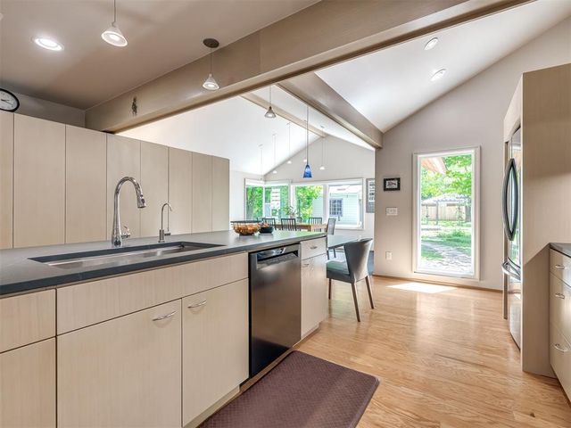 1102 McNamee Street, Norman, OK 73069