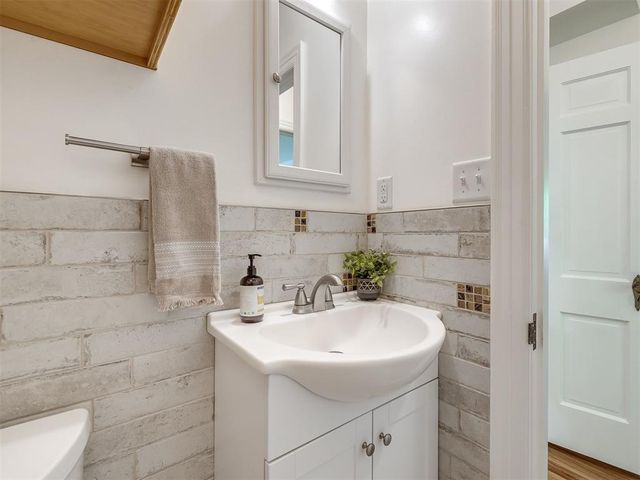 1102 McNamee Street, Norman, OK 73069