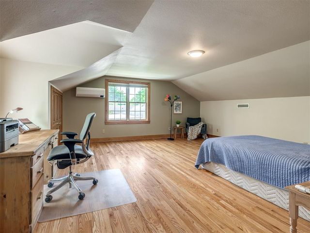 1102 McNamee Street, Norman, OK 73069