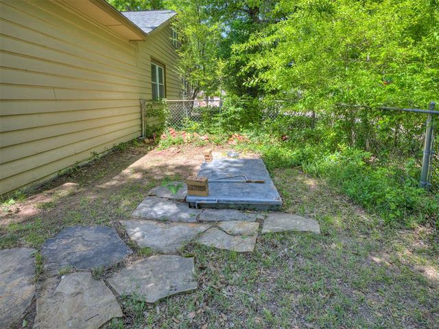 1102 McNamee Street, Norman, OK 73069