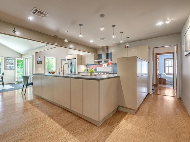 1102 McNamee Street, Norman, OK 73069