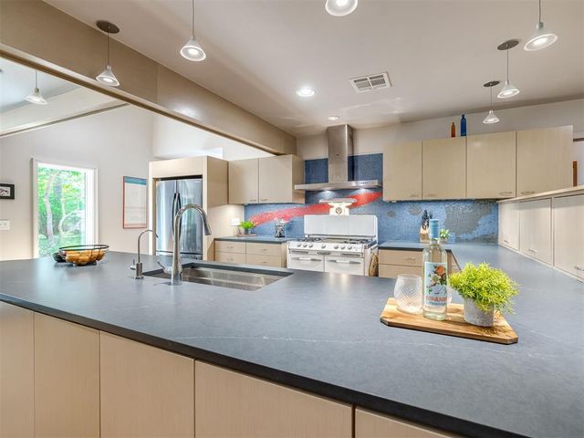 1102 McNamee Street, Norman, OK 73069