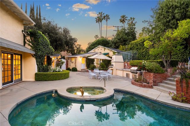 537 Cumberland, Glendale, CA 91202