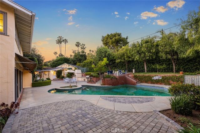 537 Cumberland, Glendale, CA 91202