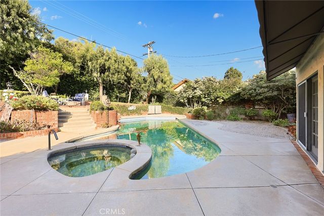 537 Cumberland, Glendale, CA 91202