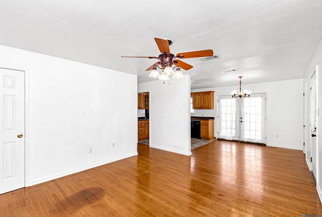 9569 Rainford Rd, Baton Rouge, LA 70810