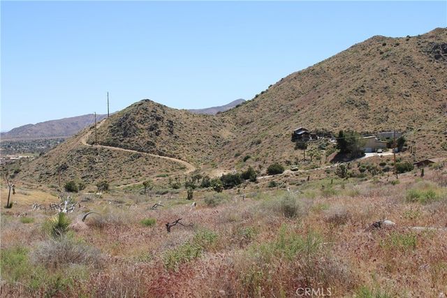 2 AC Eagles Nest, Yucca Valley, CA 92284