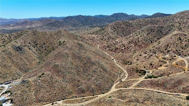 2 AC Eagles Nest, Yucca Valley, CA 92284