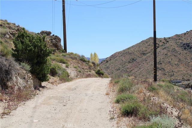 2 AC Eagles Nest, Yucca Valley, CA 92284