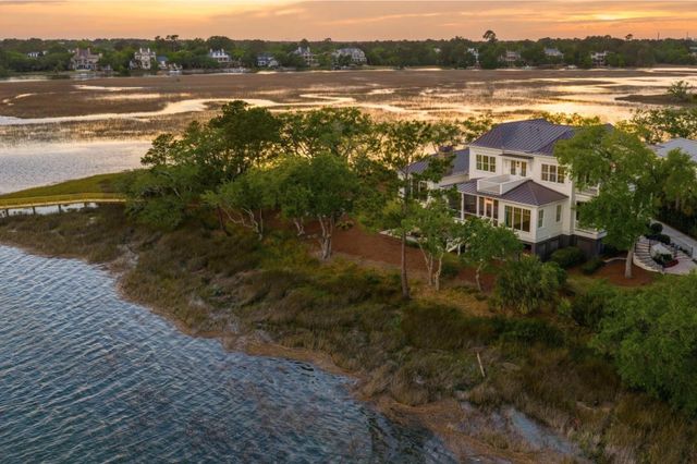 401 Wayfaring Point, Daniel Island, SC 29492