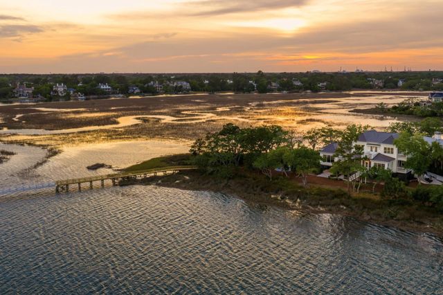 401 Wayfaring Point, Daniel Island, SC 29492