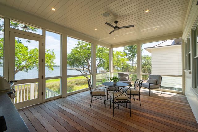 401 Wayfaring Point, Daniel Island, SC 29492