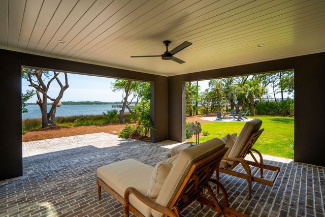 401 Wayfaring Point, Daniel Island, SC 29492