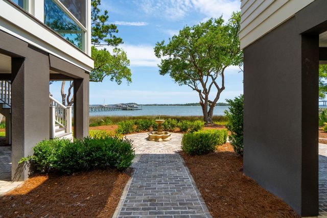 401 Wayfaring Point, Daniel Island, SC 29492