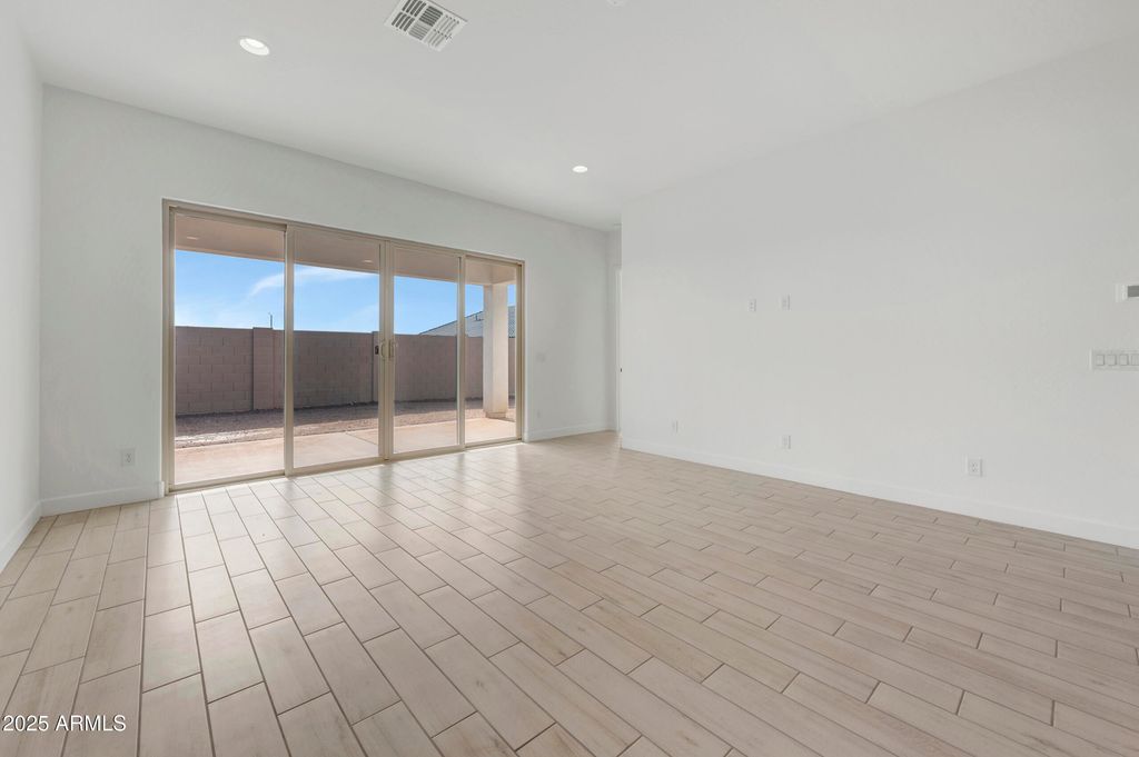 2391 E Amfissa Drive, San Tan Valley, AZ 85140 — photo 2