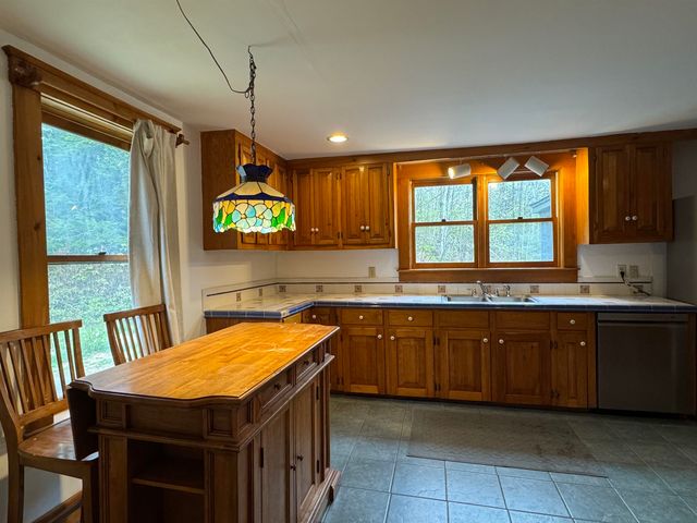 57 Summit Road, Plymouth, NH 03264