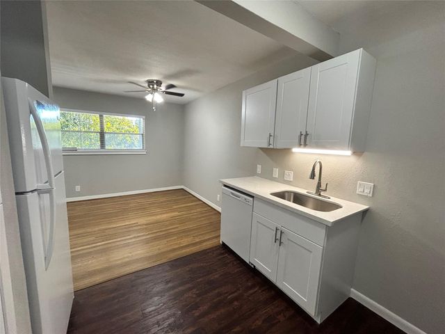 3520 Garrott 2, Houston, TX 77006