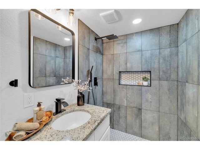 1414 Linden St, Longmont, CO 80501