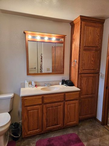 1170 Hodson Way, Anderson, MO 64831