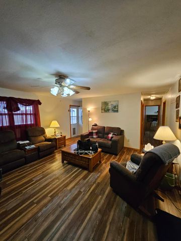 1170 Hodson Way, Anderson, MO 64831