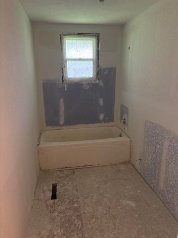 3235 W State Street, Springfield, MO 65802