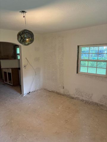 3235 W State Street, Springfield, MO 65802
