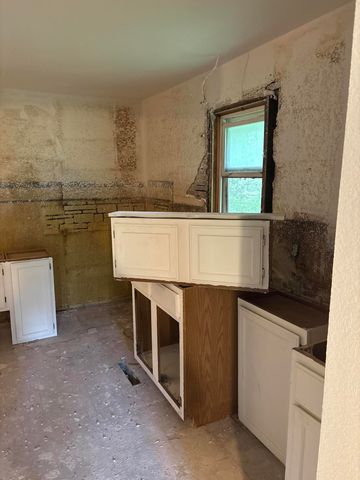 3235 W State Street, Springfield, MO 65802