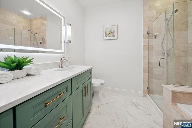 50 Constitution Way 50, Jersey City, NJ 07305