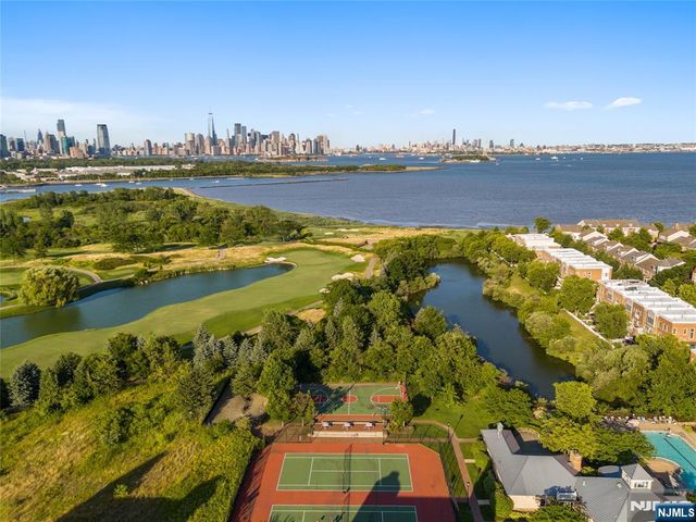 50 Constitution Way 50, Jersey City, NJ 07305
