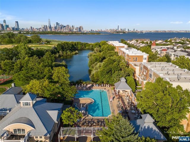 50 Constitution Way 50, Jersey City, NJ 07305