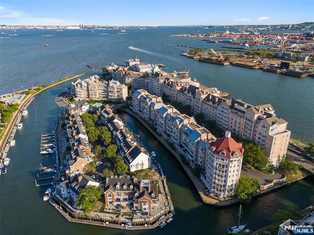 50 Constitution Way 50, Jersey City, NJ 07305