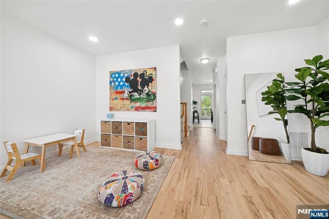 50 Constitution Way 50, Jersey City, NJ 07305