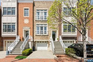 50 Constitution Way 50, Jersey City, NJ 07305