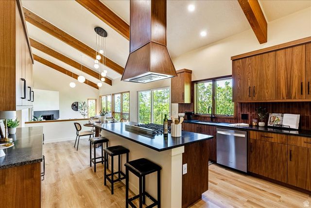 5302 ARROWHEAD LN, Ogden, UT 84403