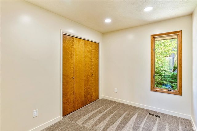 5302 ARROWHEAD LN, Ogden, UT 84403