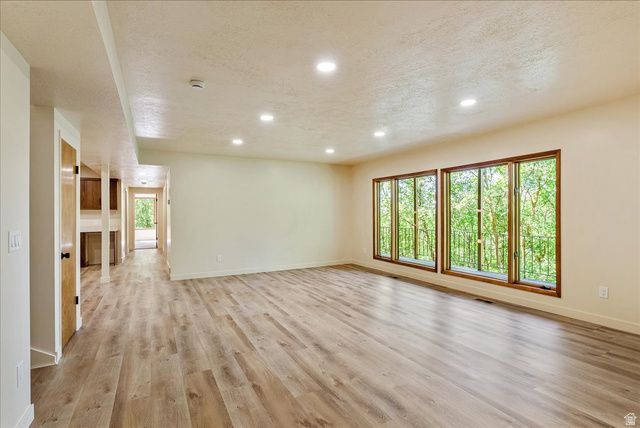 5302 ARROWHEAD LN, Ogden, UT 84403