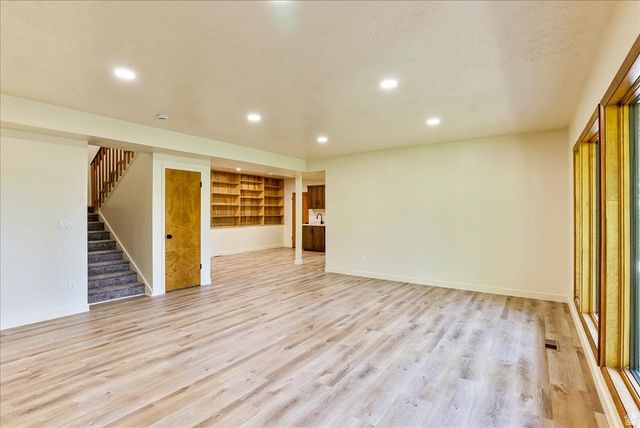 5302 ARROWHEAD LN, Ogden, UT 84403