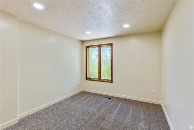 5302 ARROWHEAD LN, Ogden, UT 84403