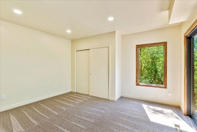 5302 ARROWHEAD LN, Ogden, UT 84403