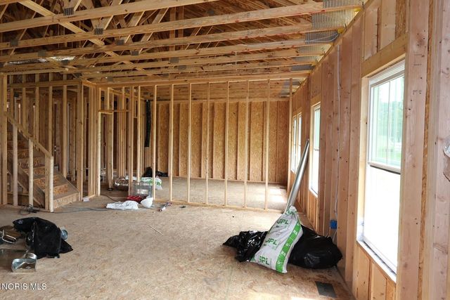 7741 Pilliod Road, Holland, OH 43528