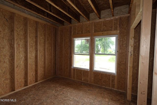 7741 Pilliod Road, Holland, OH 43528