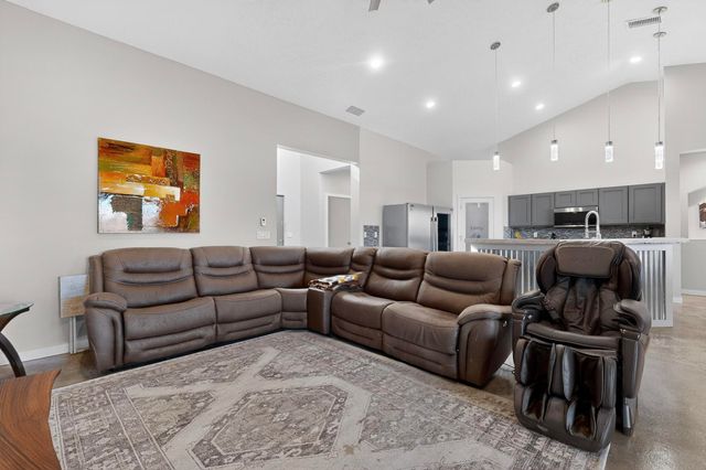 2161 Monterrey Road NE, Rio Rancho, NM 87144